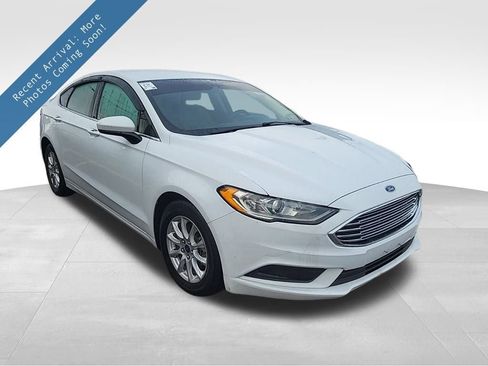 Used 2018 Ford Fusion S image 1