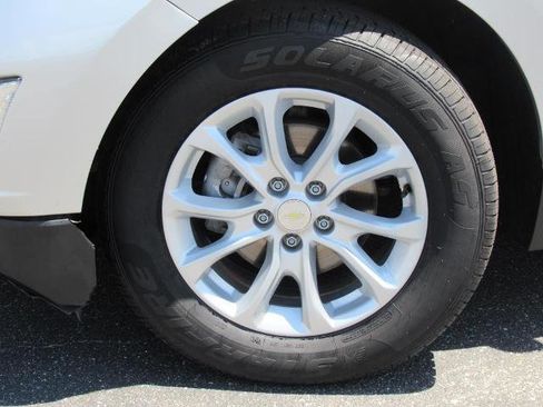 Used 2020 Chevrolet Equinox LT image 8