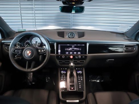 New 2026 Porsche Macan S image 15