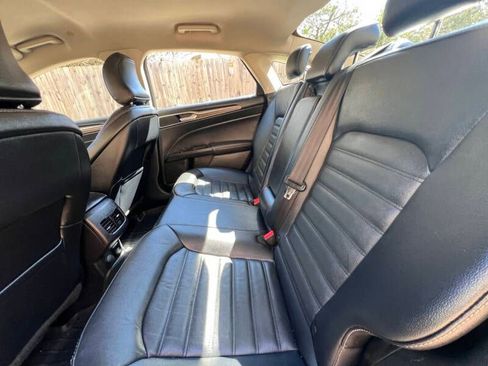 Used 2018 Ford Fusion Energi SE FWD image 13