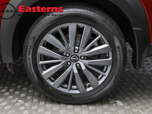 Used 2024 Nissan Pathfinder SL w/ SL Premium Package image 8