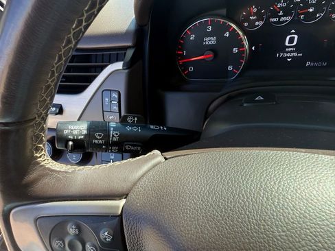 Used 2016 GMC Yukon XL Denali w/ Open Road Package image 38