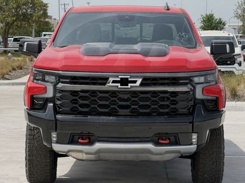 New 2026 Chevrolet Silverado 1500 ZR2 image 7