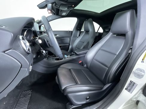 Used 2018 Mercedes-Benz CLA 250 4MATIC image 16