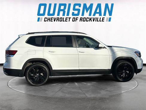 Used 2022 Volkswagen Atlas SE w/ Panoramic Sunroof Package image 7