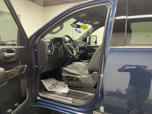 Used 2021 GMC Sierra 3500 SLT image 9