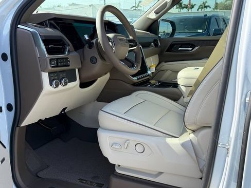 New 2026 GMC Yukon Denali AWD/4WD image 13