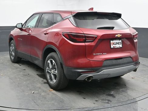 Used 2025 Chevrolet Blazer LT image 9