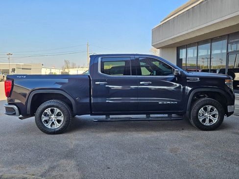 Used 2025 GMC Sierra 1500 SLT image 7