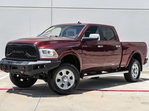 Used 2018 RAM 2500 Laramie w/ Convenience Group AWD/4WD image 6
