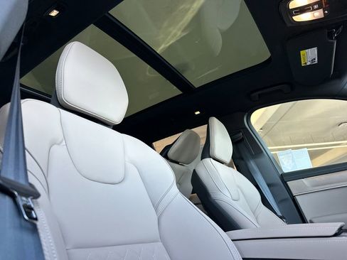 New 2026 Volvo XC90 B6 Plus w/ Protection Package Premier image 17
