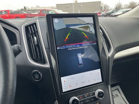 Used 2024 Ford Edge SEL w/ Convenience Package image 18