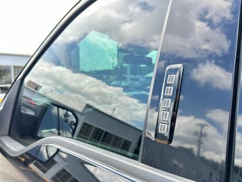Used 2016 Ford F150 XLT w/ Equipment Group 302A Luxury AWD/4WD image 16