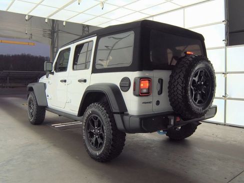 Used 2023 Jeep Wrangler Unlimited w/ Cold Weather Group image 4