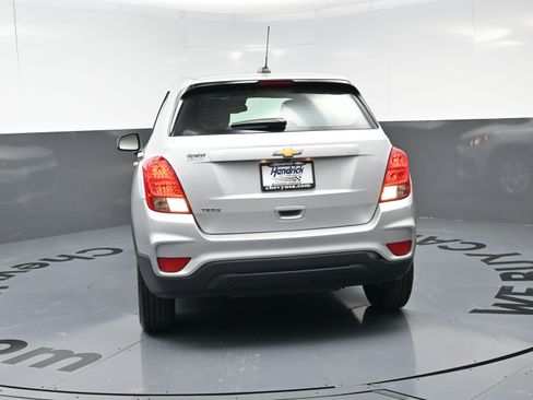 Used 2019 Chevrolet Trax LS image 8