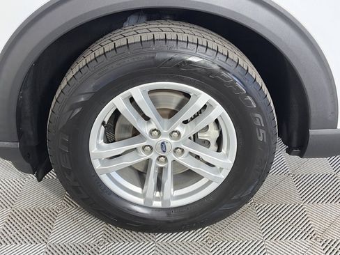 Certified 2022 Ford Explorer Base image 8