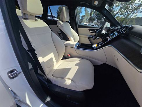Certified 2026 Mercedes-Benz GLC 300 image 11