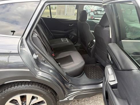 Used 2024 Subaru Outback Premium AWD/4WD image 11