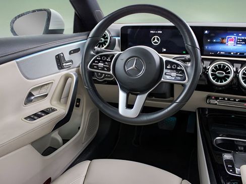 Used 2020 Mercedes-Benz CLA 250 image 15