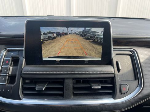 Used 2023 Chevrolet Suburban Premier AWD/4WD image 34