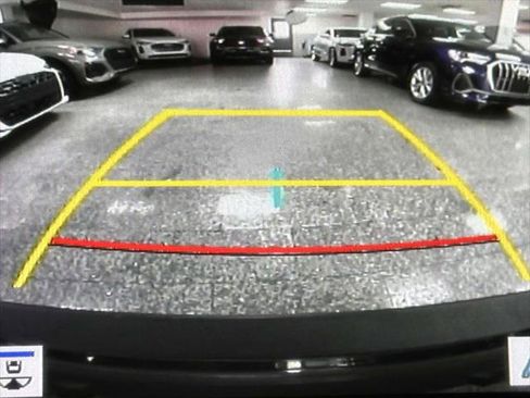 Used 2023 Toyota Camry SE w/ Cold Weather Package FWD image 25