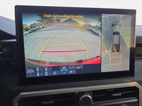 Used 2025 Toyota Tacoma Limited image 22