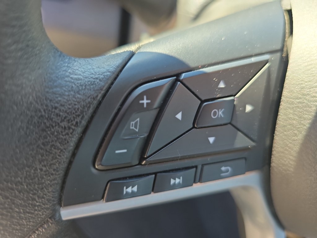 Used 2025 Nissan Altima 2.5 SV FWD image 16