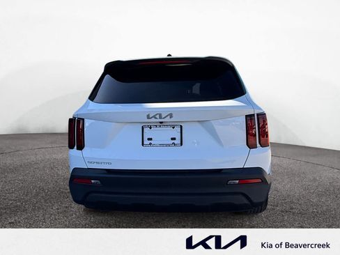 Used 2023 Kia Sorento LX FWD image 6