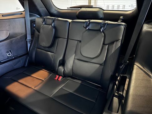 Used 2023 Ford Explorer ST w/ Equipment Group 401A image 10