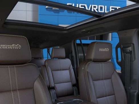 New 2026 Chevrolet Suburban High Country AWD/4WD image 24
