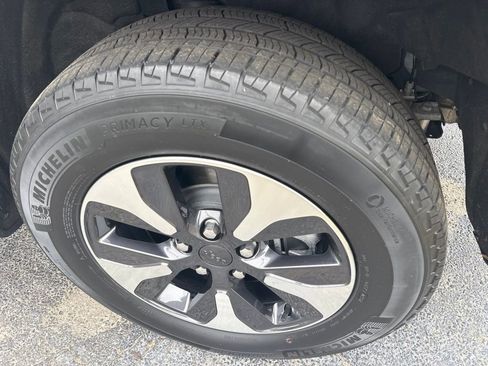 Used 2023 Jeep Grand Cherokee 4WD 4xe image 12