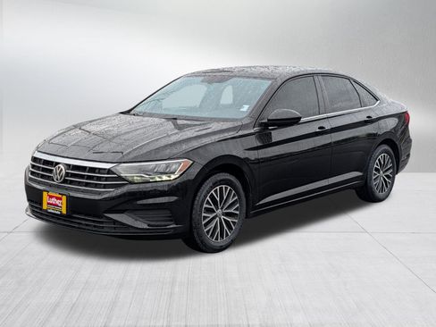 Used 2021 Volkswagen Jetta SE FWD image 3