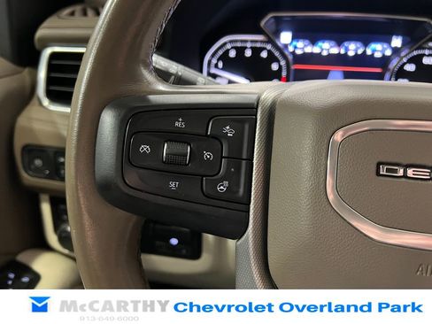 Used 2021 GMC Yukon Denali w/ Denali Premium Package AWD/4WD image 14