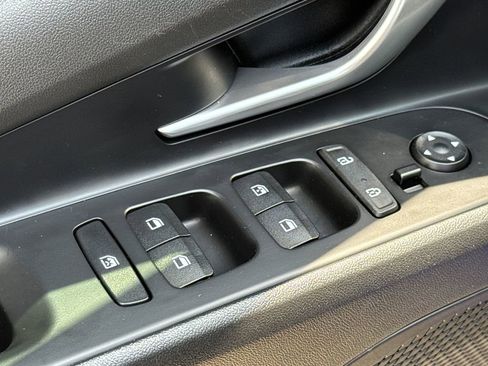 Certified 2021 Hyundai Elantra SEL image 18