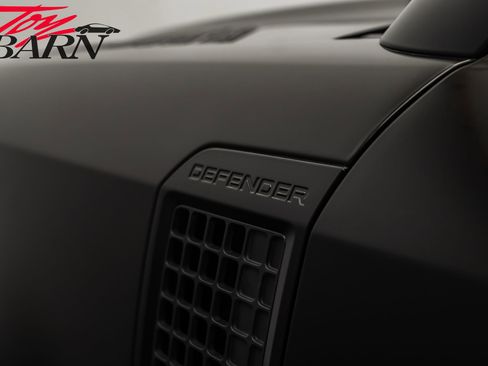 Used 2024 Land Rover Defender 110 SE image 13