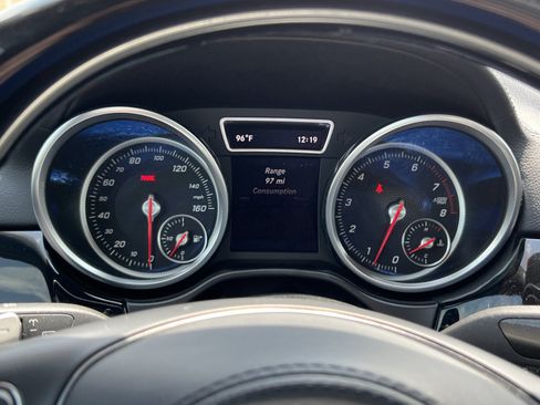 Used 2017 Mercedes-Benz GLS 550 4MATIC image 21