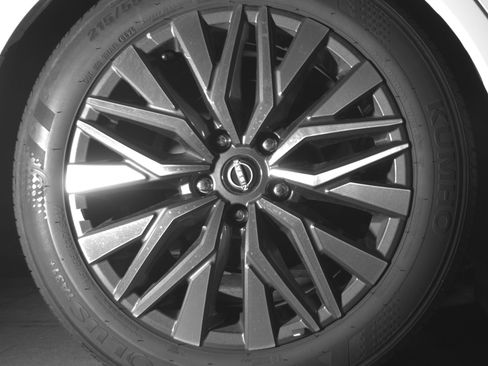 Used 2025 Nissan Altima 2.5 SV FWD image 15