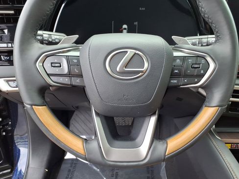 Used 2025 Lexus RX 350 Premium w/ Accessory Package (Z1) AWD/4WD image 10