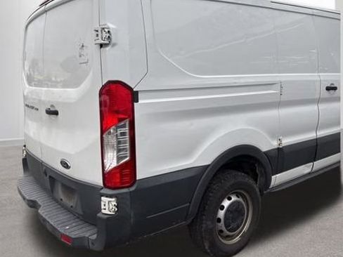 Used 2016 Ford Transit 250 130 Low Roof image 13