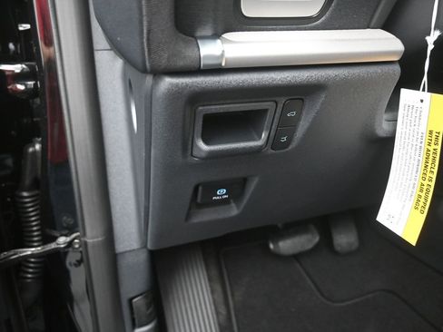 New 2025 Ford Expedition Active image 13