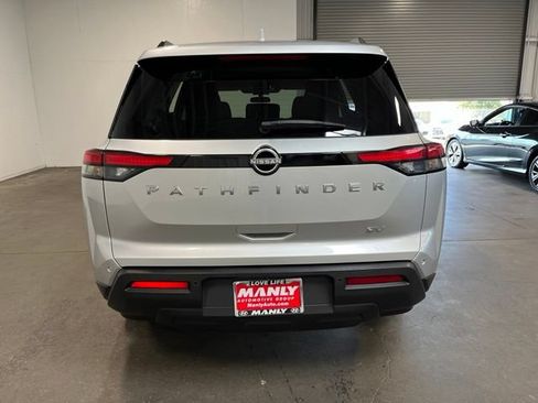 Used 2024 Nissan Pathfinder SV FWD image 4
