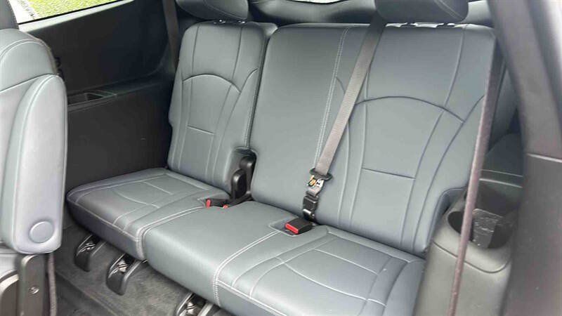 Used 2022 Buick Enclave Essence w/ Experience Buick Package AWD/4WD image 16