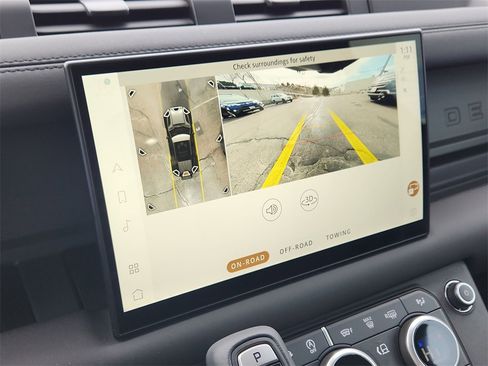 Used 2025 Land Rover Defender 110 S image 20