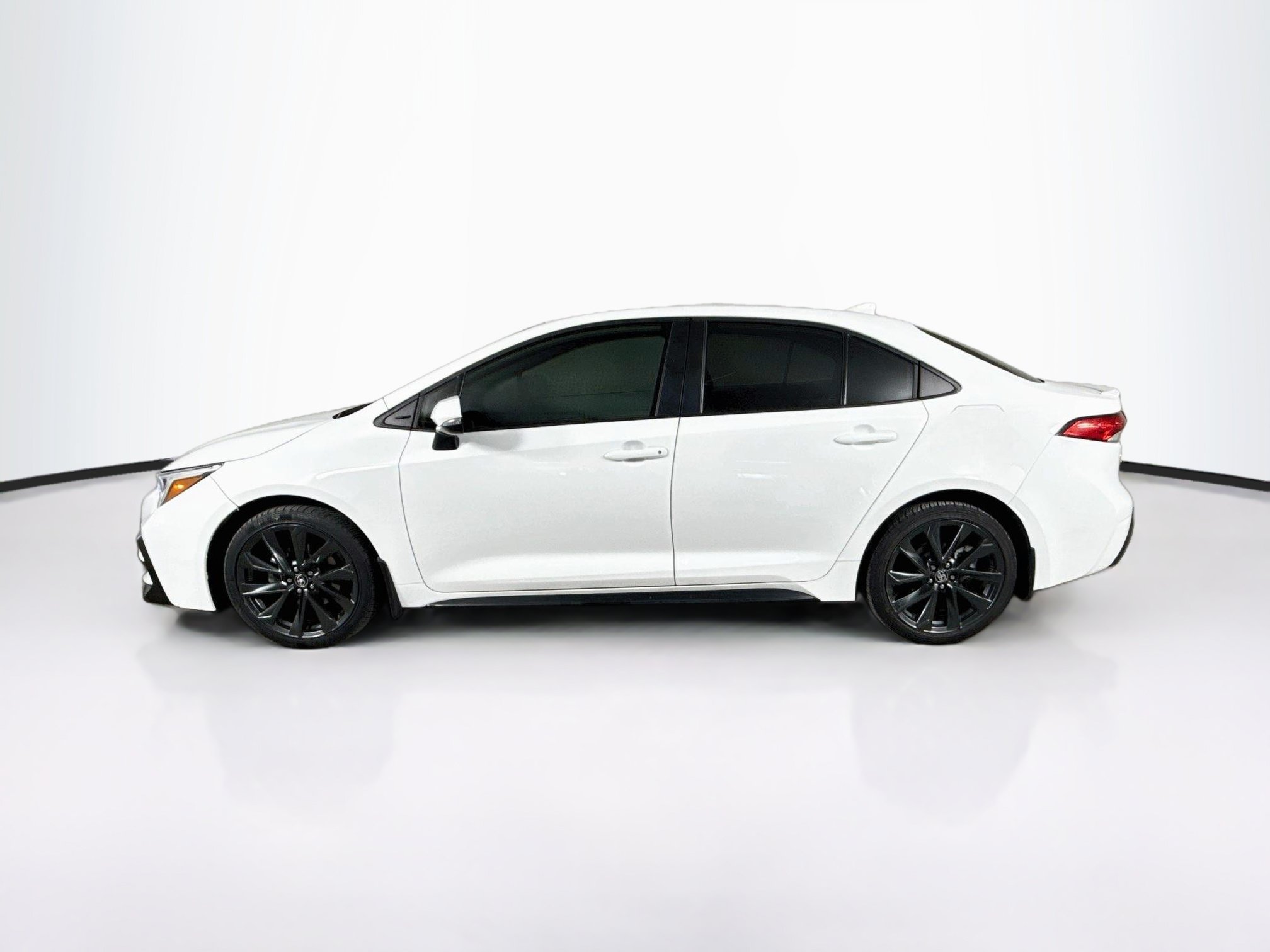 Used 2026 Toyota Corolla SE FWD image 7
