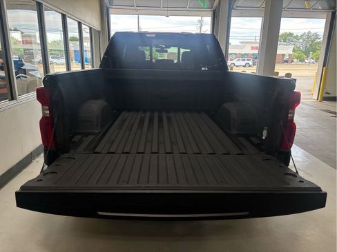 Used 2022 Chevrolet Silverado 1500 LTZ AWD/4WD image 8