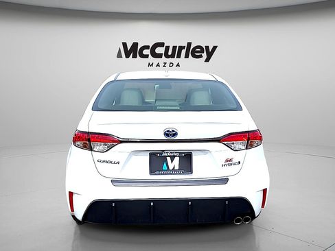 Used 2024 Toyota Corolla SE w/ SE Package FWD image 6