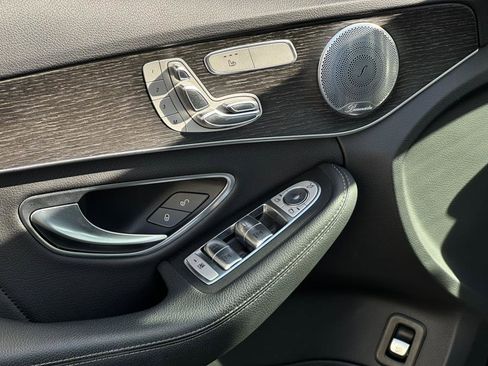 Used 2020 Mercedes-Benz C 300 C 300 4MATIC Sedan image 18