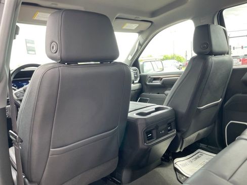 Used 2023 Chevrolet Silverado 1500 LT w/ Leather Package AWD/4WD image 38