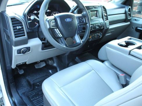 Used 2019 Ford F250 XL w/ Power Equipment Group RWD image 12