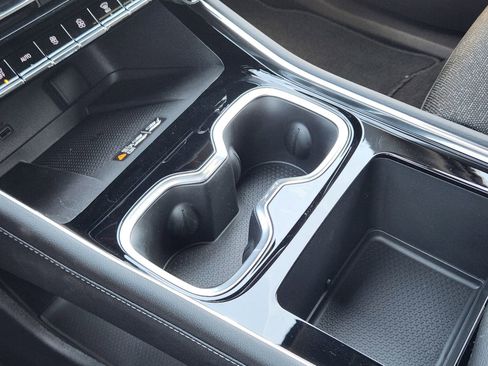 New 2026 Chevrolet Traverse LT image 18